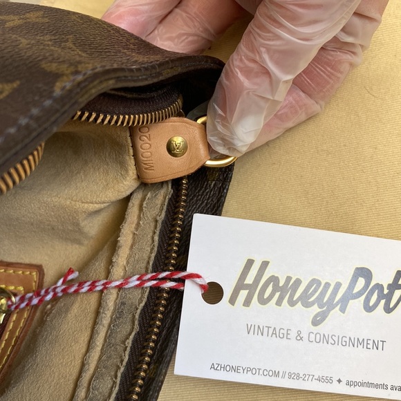 SOLD — Looping GM // Louis Vuitton - Picture 12 of 13